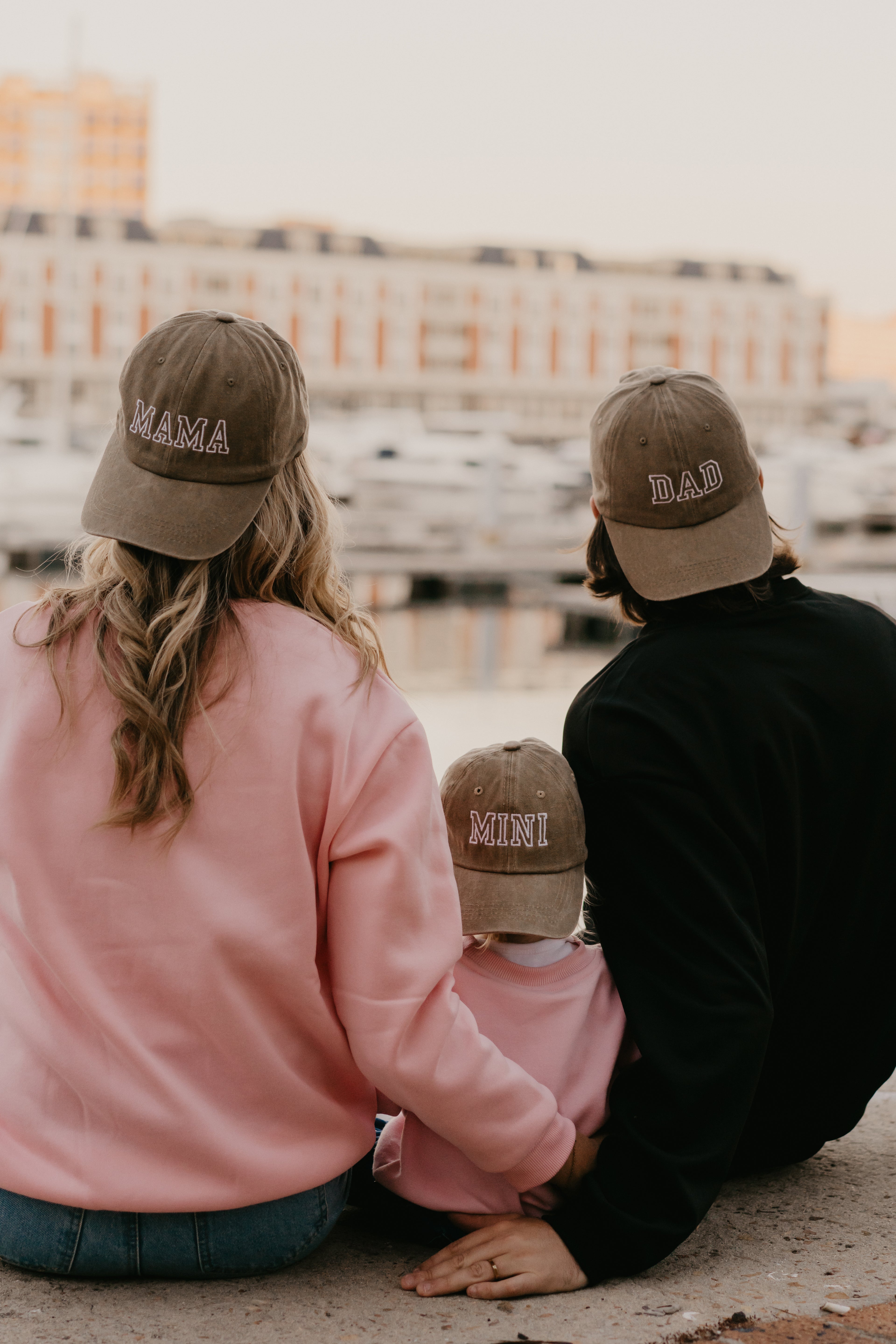 Mama, Dad & Mini Caps